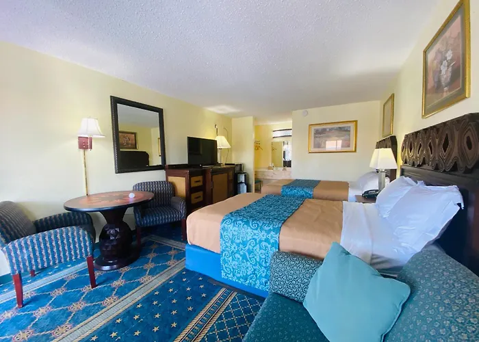 Maple Leaf Inn & Suites