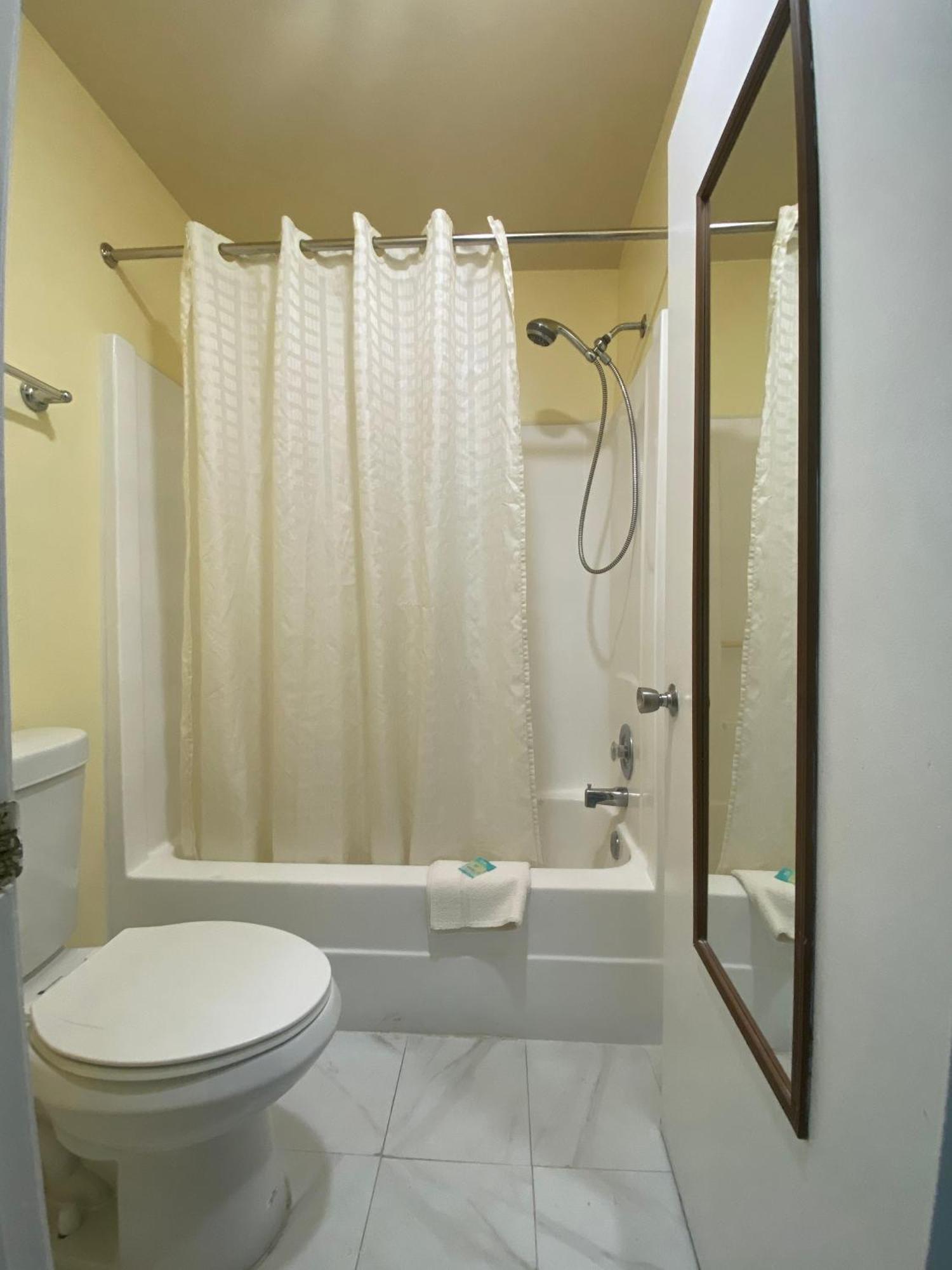 Maple Leaf & Motel Kissimmee