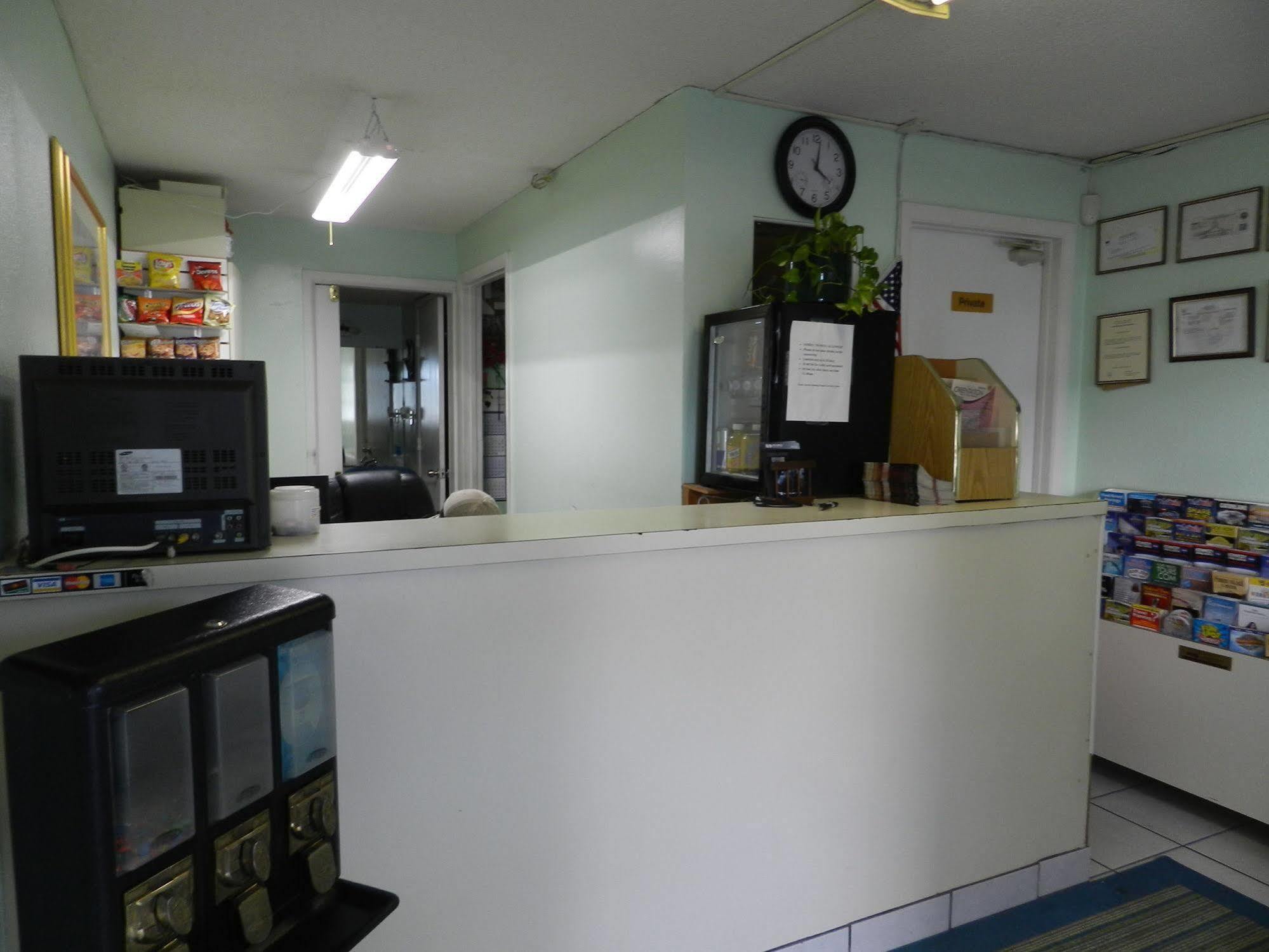 Motel Maple Leaf &