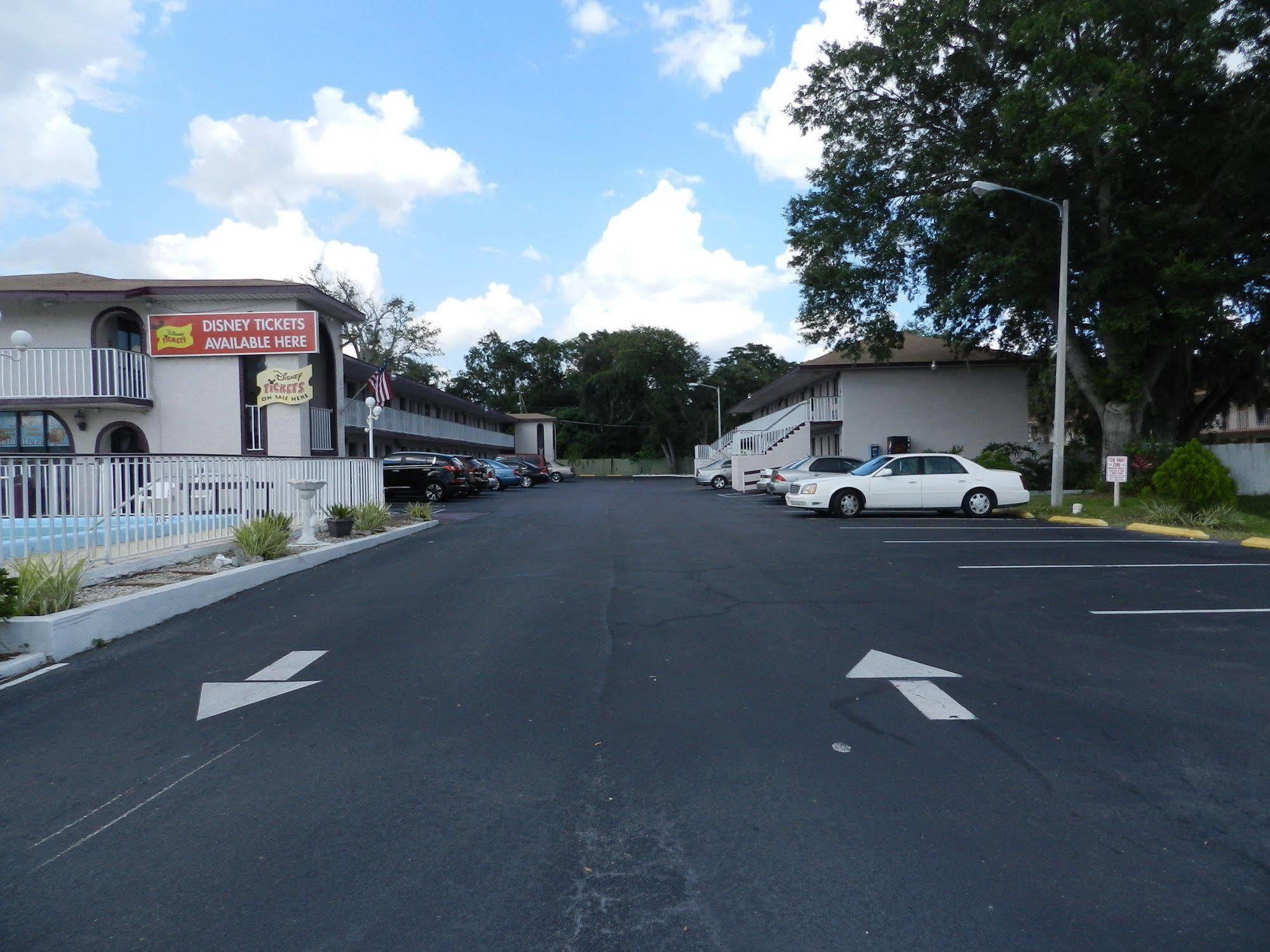Maple Leaf & Kissimmee